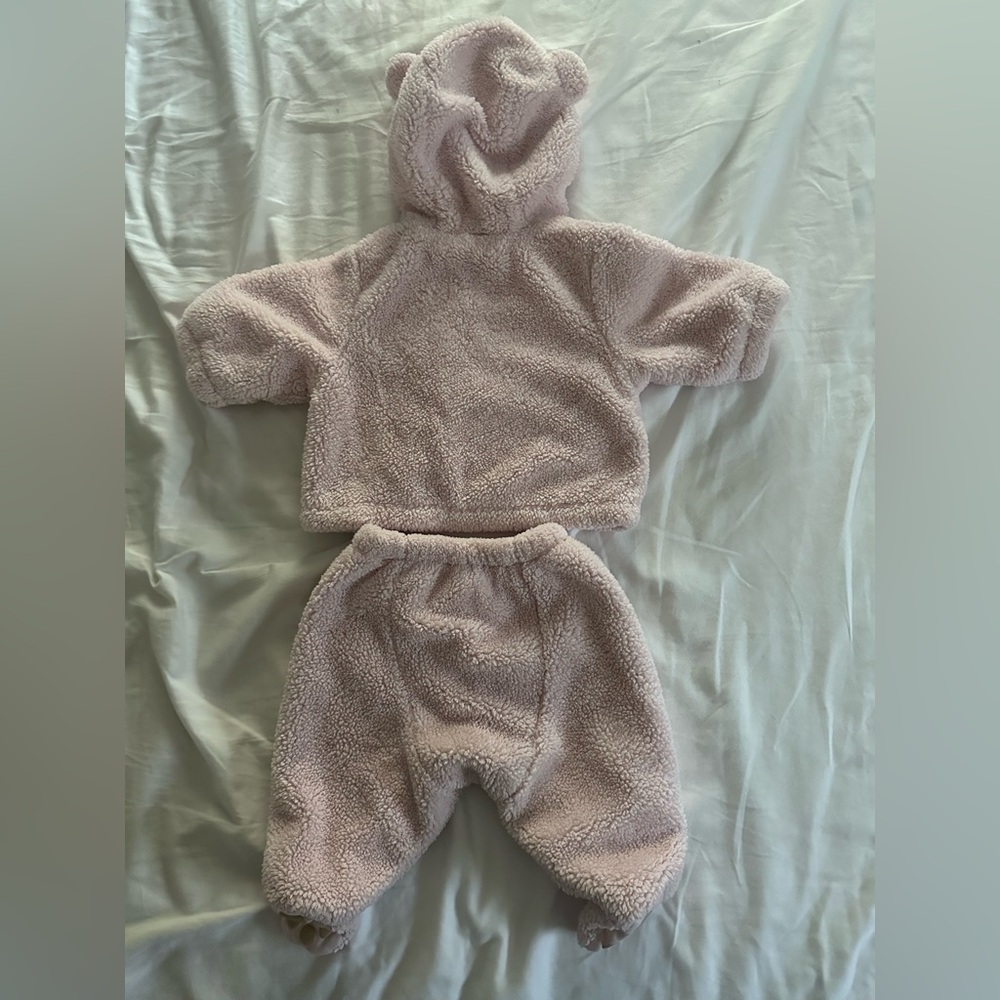 GAP Baby Pink Fleece Outfit - Picture 2 of 4